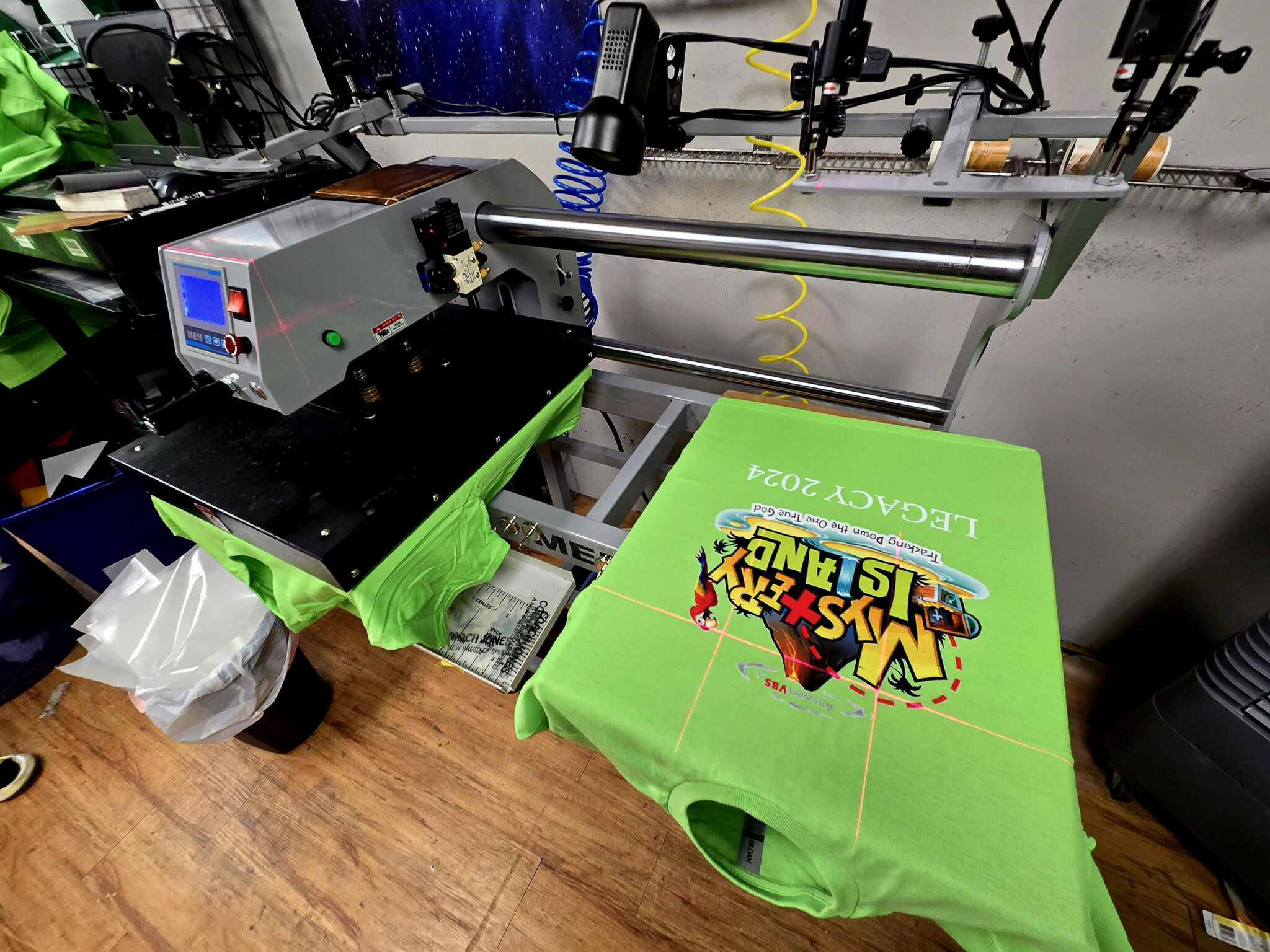 Affordable t-shirt printing Planet T's